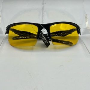 Yakimoto Unisex Yellow Sunglasses NWT.in case and wipe cloth